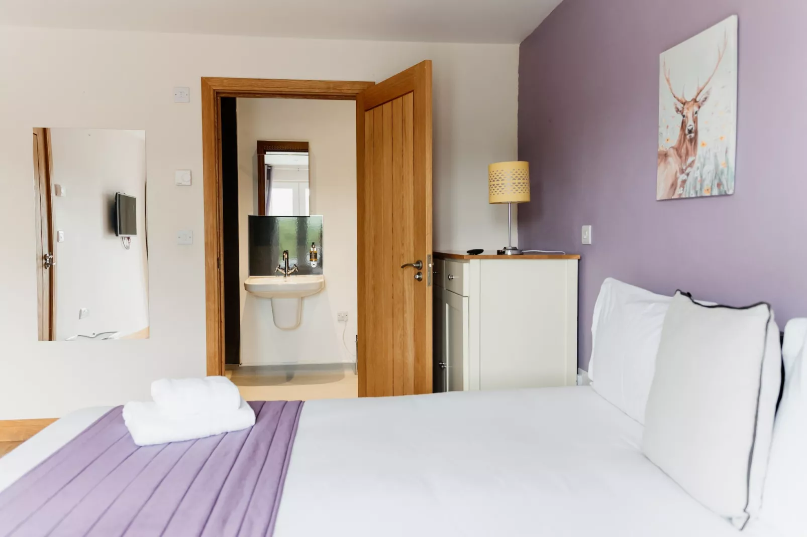 The Welsh Barn-Bedroom
