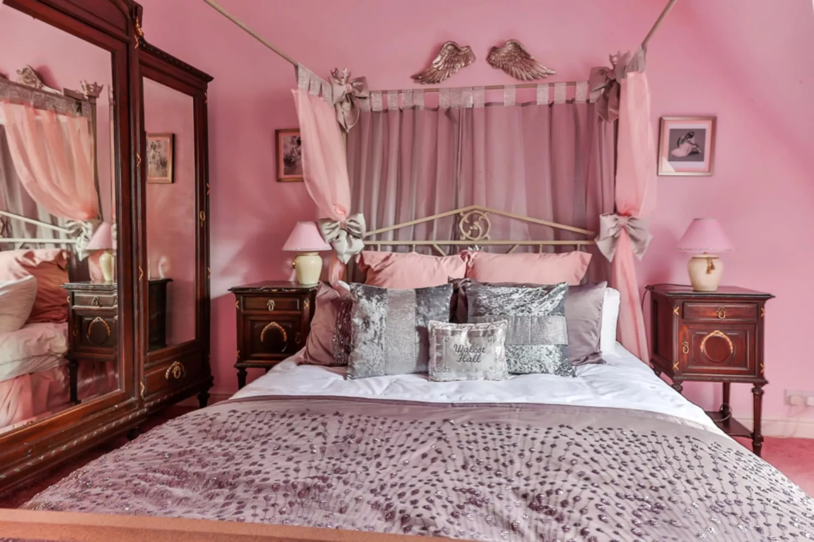 Walcot Hall-Bedroom