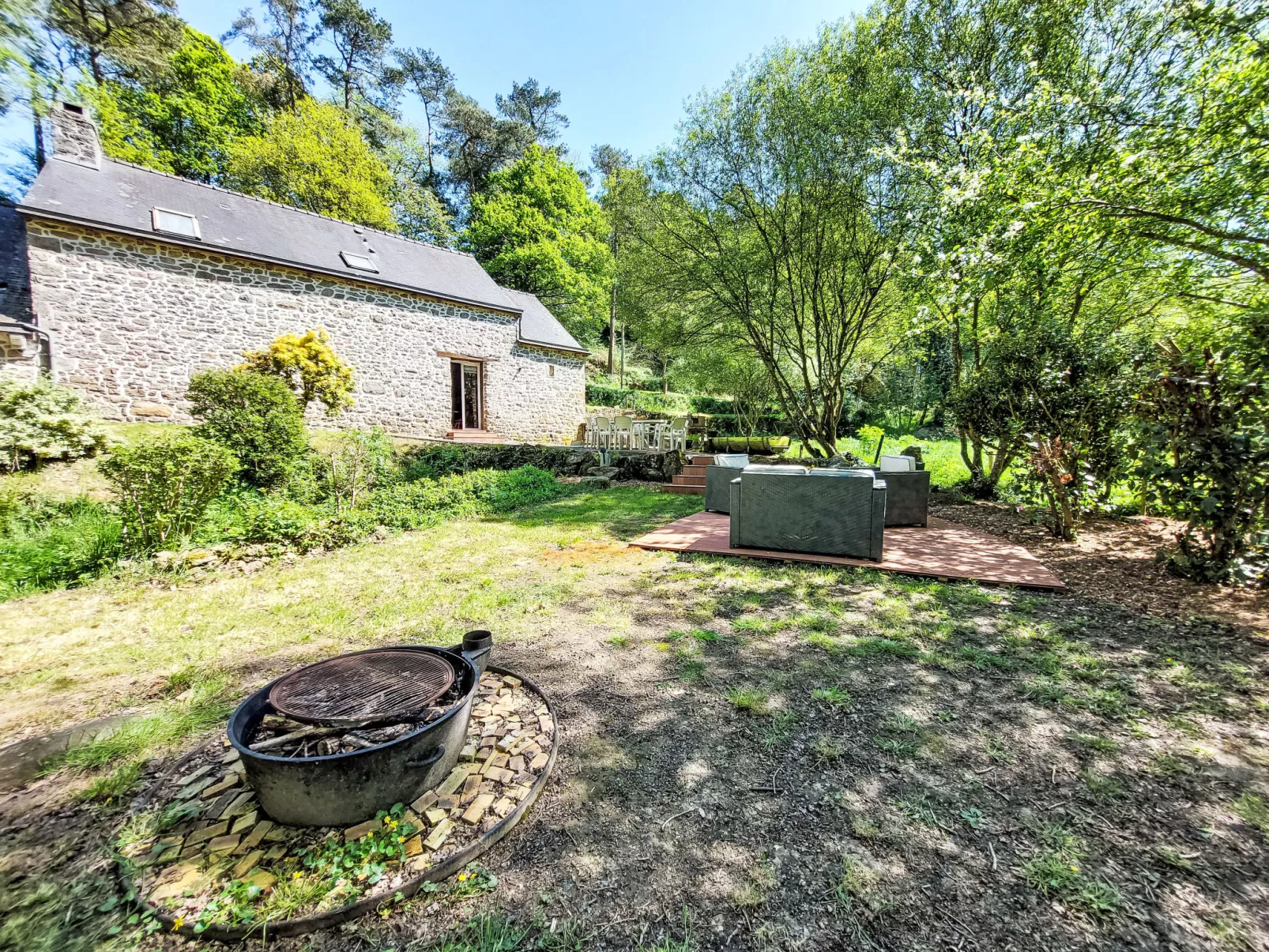 La Meunière-Outside