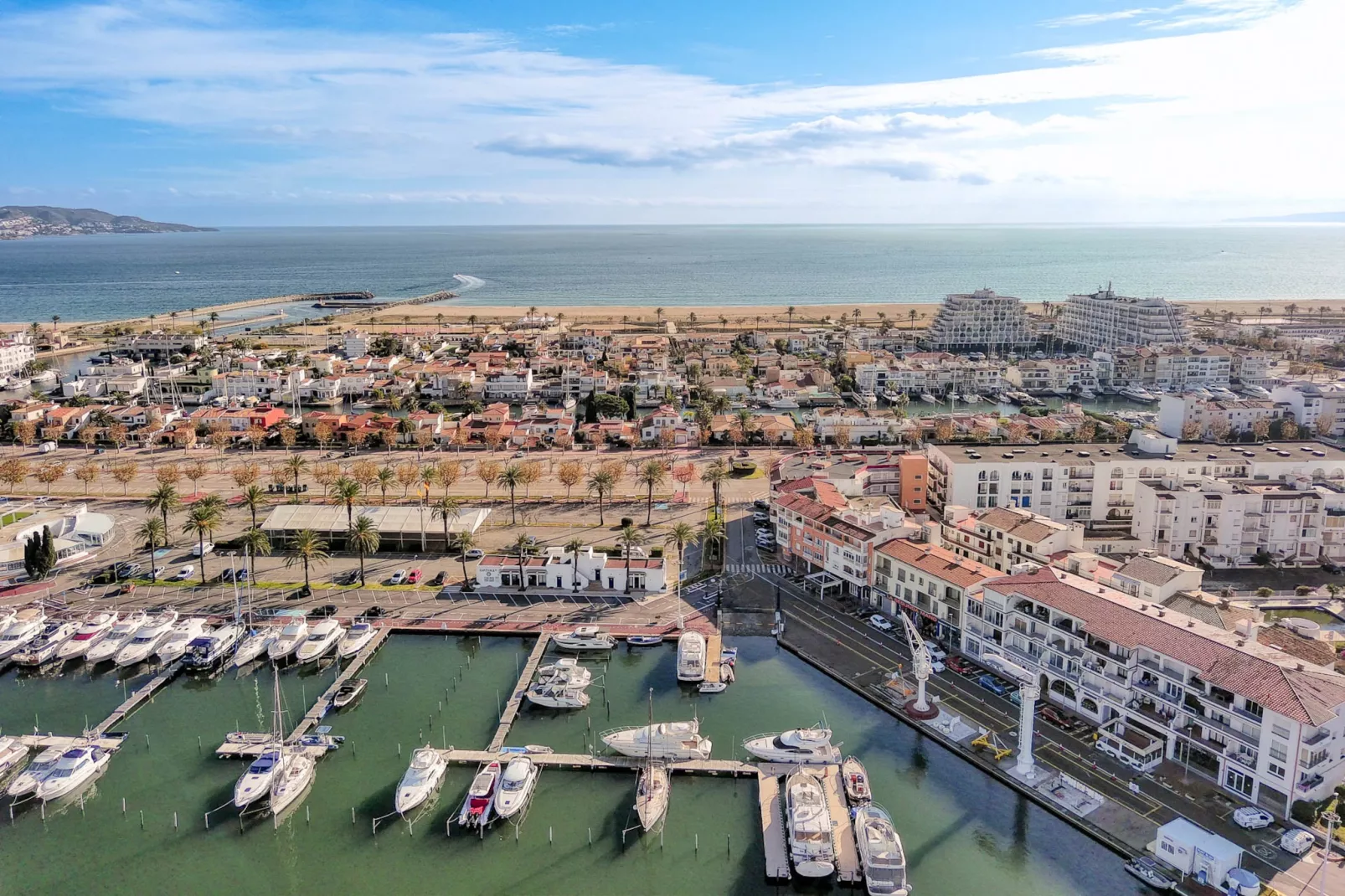 ISLA CARTAGO 49 Empuriabrava-Areas summer 20km