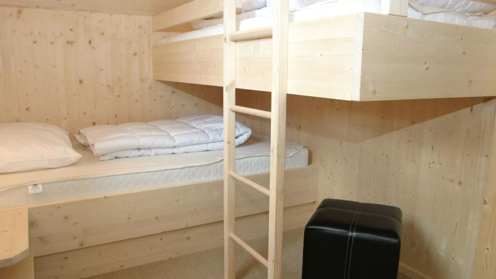 Die Bergliebe-Bedroom
