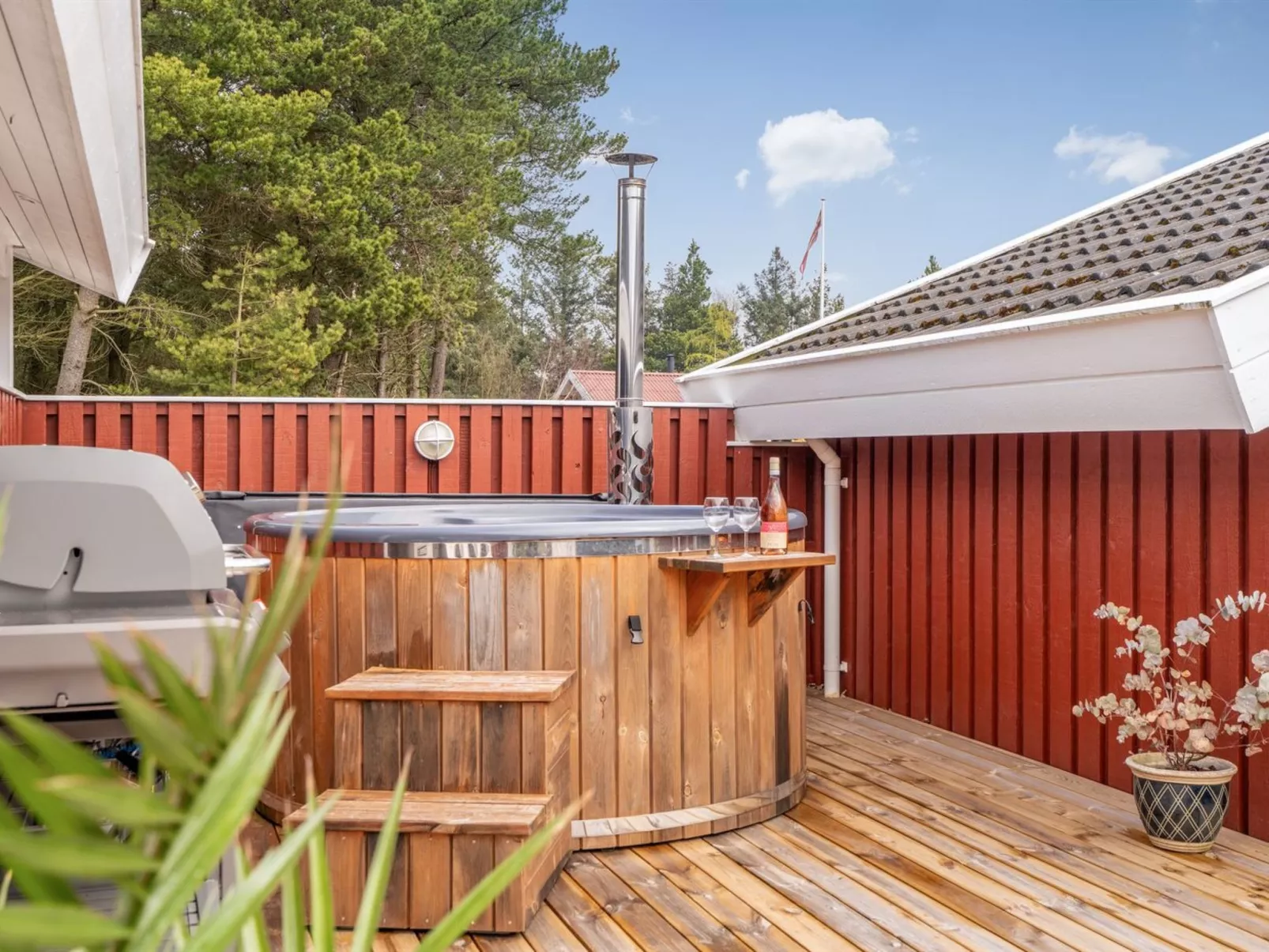 "Gunborg" - 2.5km from the sea-Draußen