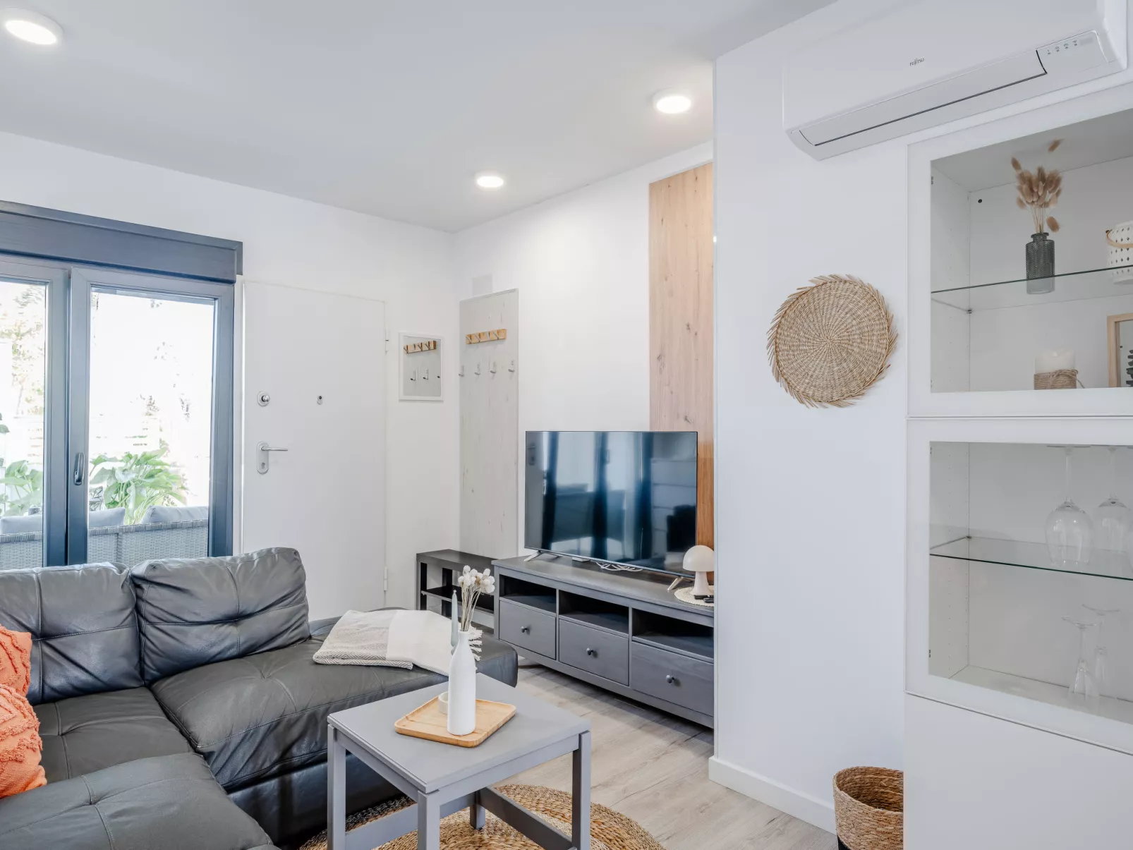 Vergel Beach-Inside