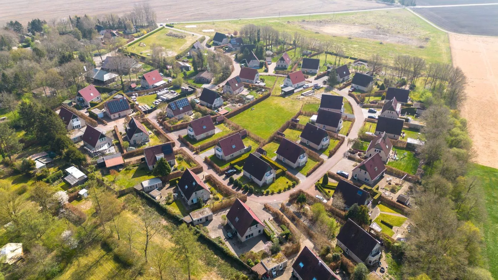 Landhuis 42-Areas summer 1km