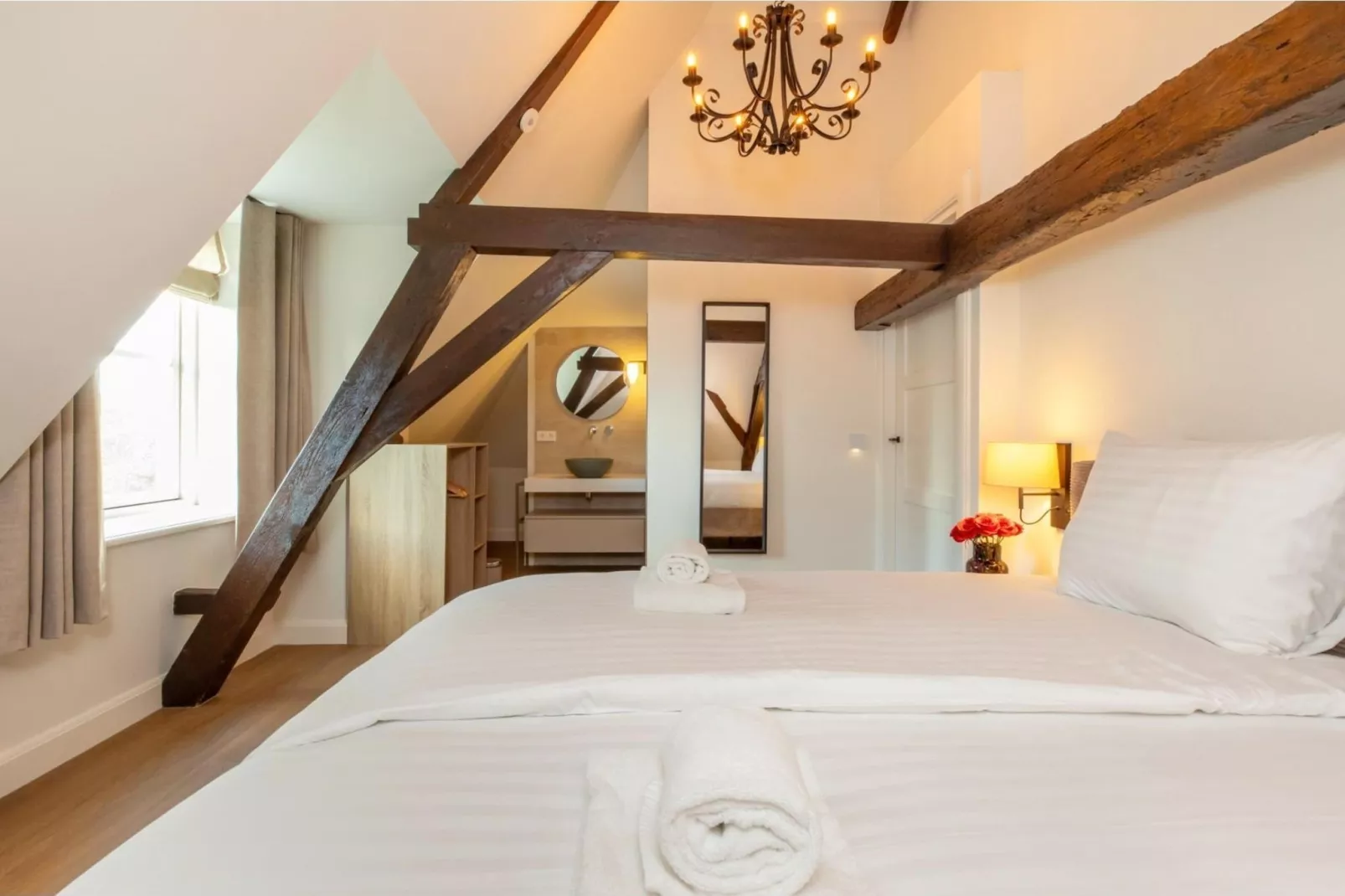 Vakantiehuis 'Boerderij Molenhof' - Stationsweg 5  Heinkenszand-Bedroom