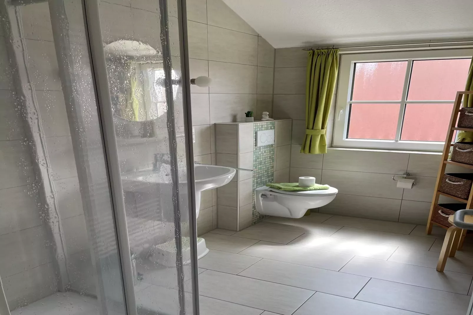 Katamaran II mit Haustier-Bathroom
