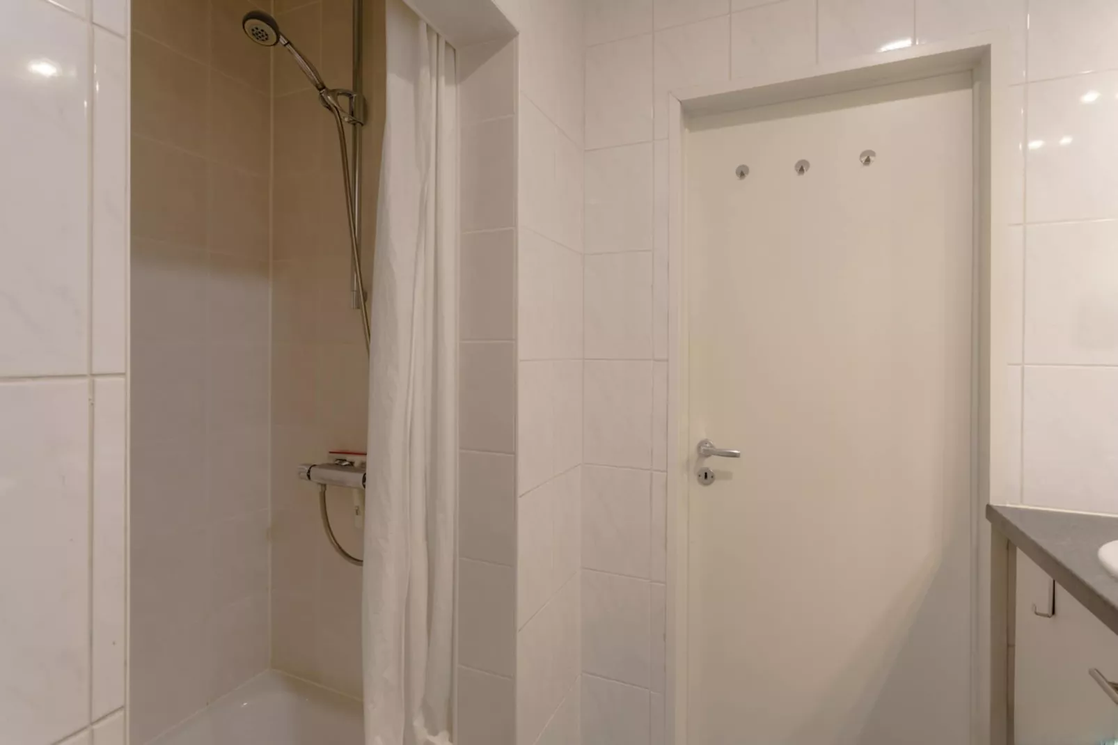 Opale 0001-Badezimmer