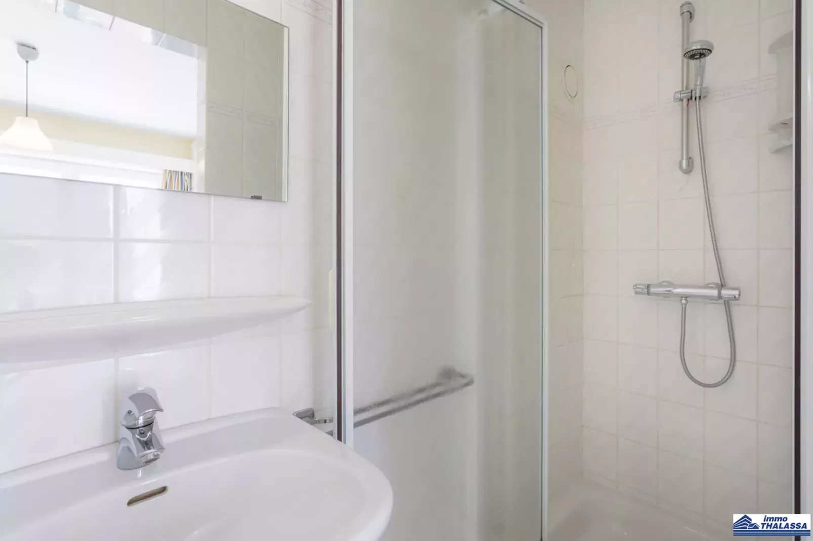 Quo Vadis 0501 + garage 83-Salle de bain