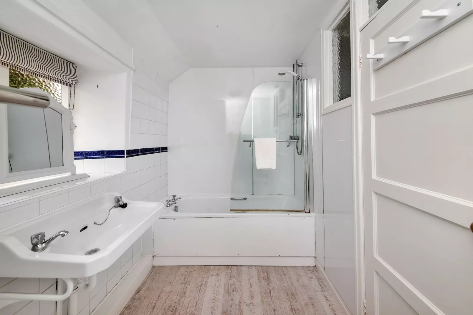 Low Green Cottage-Bathroom