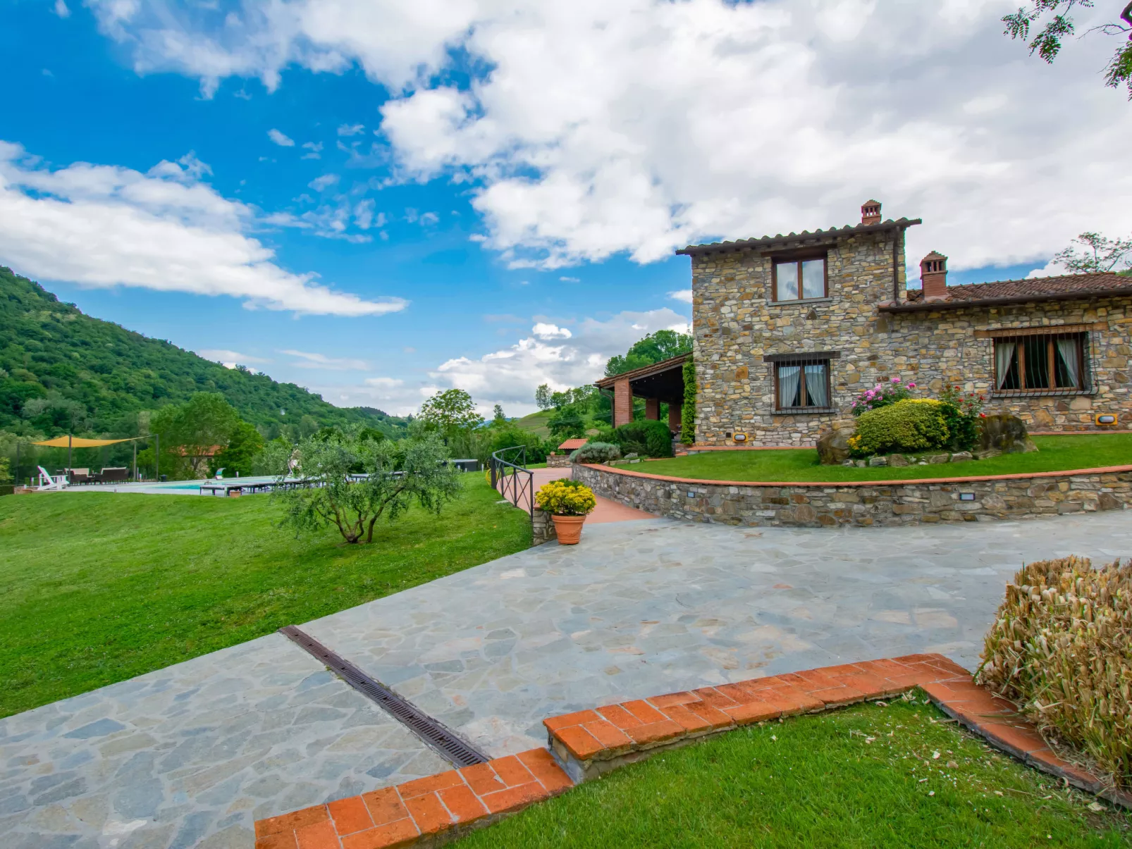 La Ginepraia-Outside