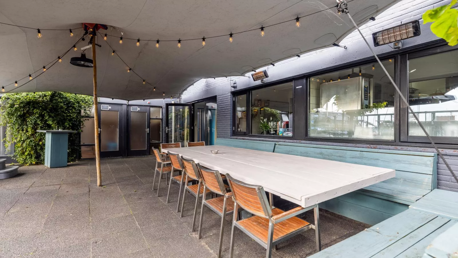 De Kaag Watersport Groepsaccommodatie - 80 pers-Terrassenbalkon