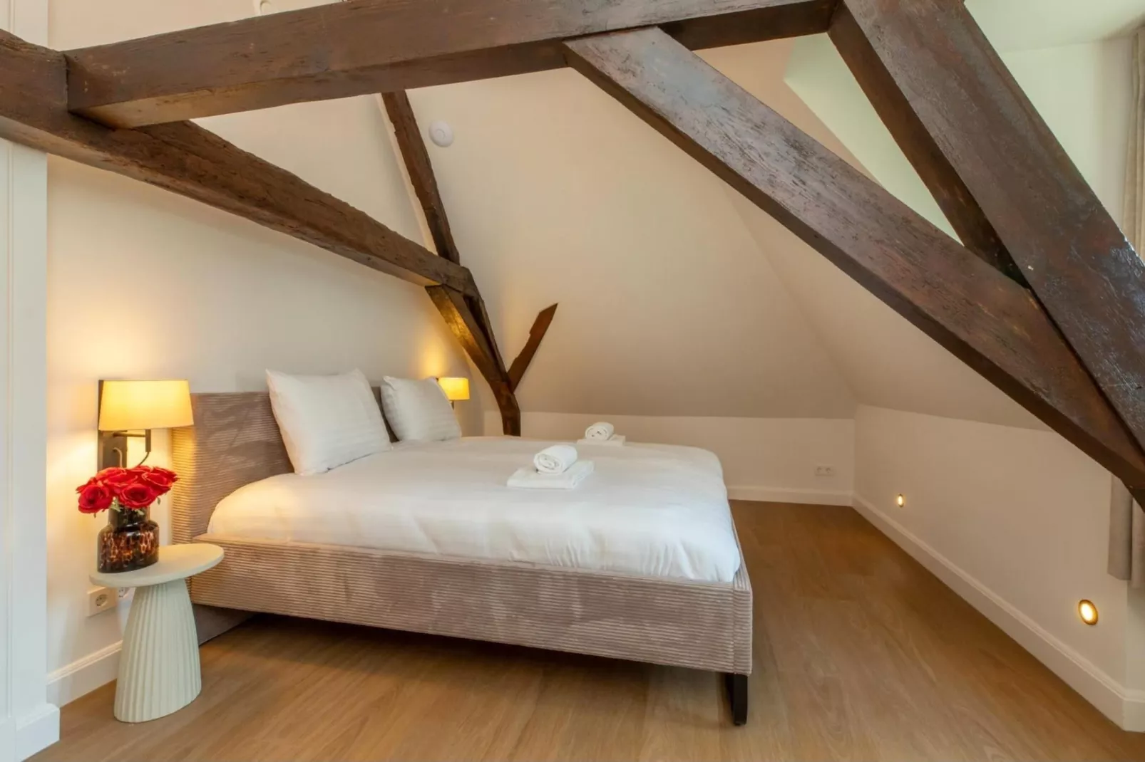 Vakantiehuis 'Boerderij Molenhof' - Stationsweg 5  Heinkenszand-Bedroom