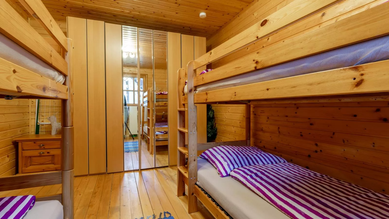 Karawankenpanorama-Bedroom