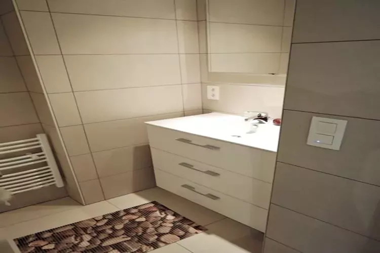 SENATOR 0601/ 6AF-Bathroom