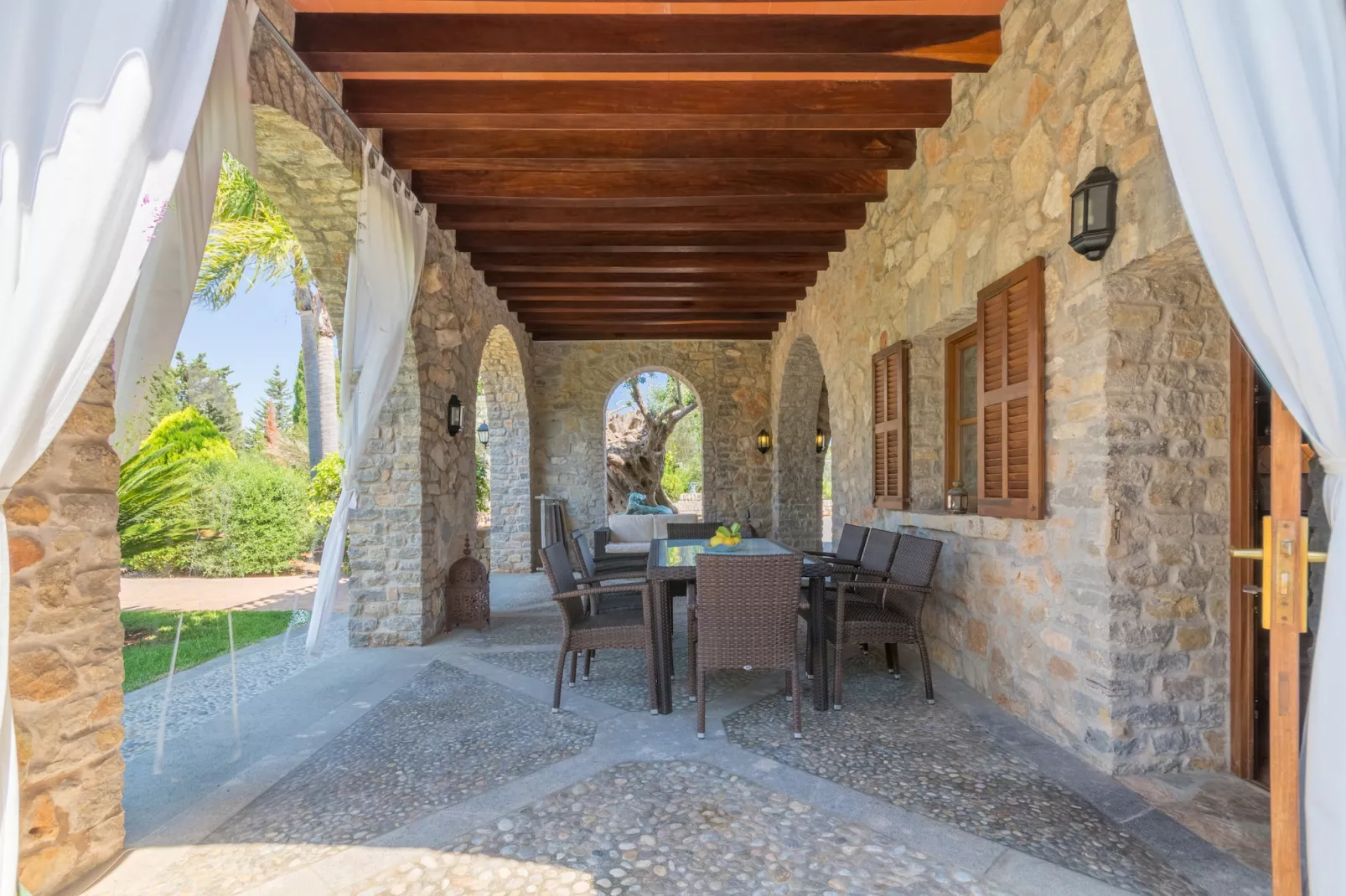Buitre negro, Finca 5StarsHome Mallorca-Terrace