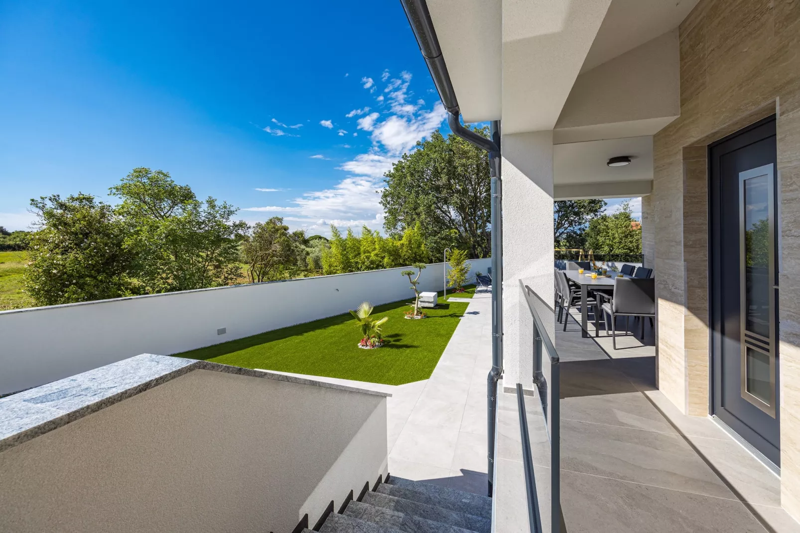Villa Antares - Luxurious Vacation Oasis-Terrasse