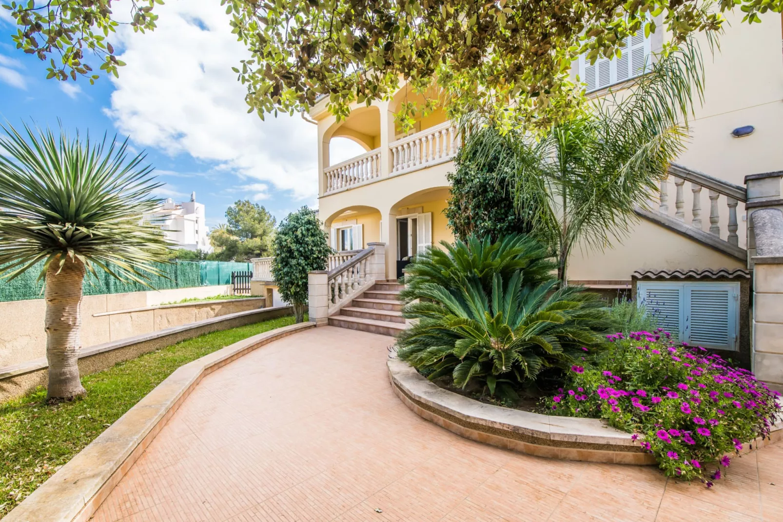 Villa Corb Mari-Gärten Sommer