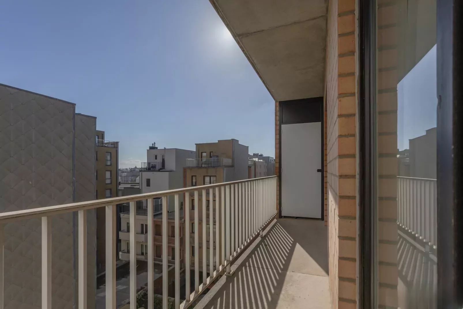 Quo Vadis 0501 + garage 83-Balcon-terrasse