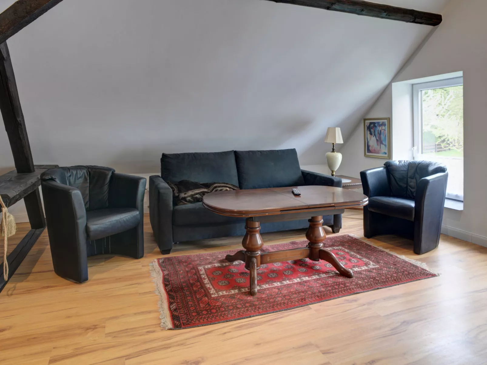 Lounge an der Kirche-Inside