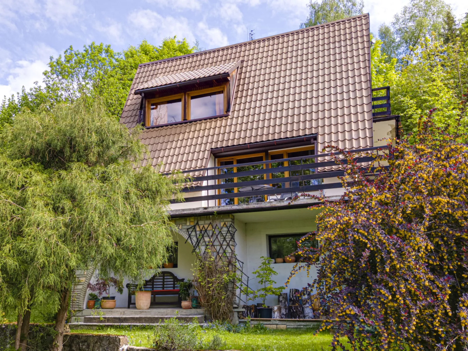 Partecznik-Outside