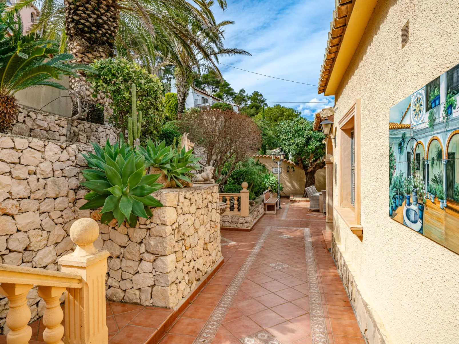 Castillo al Mar-Outside