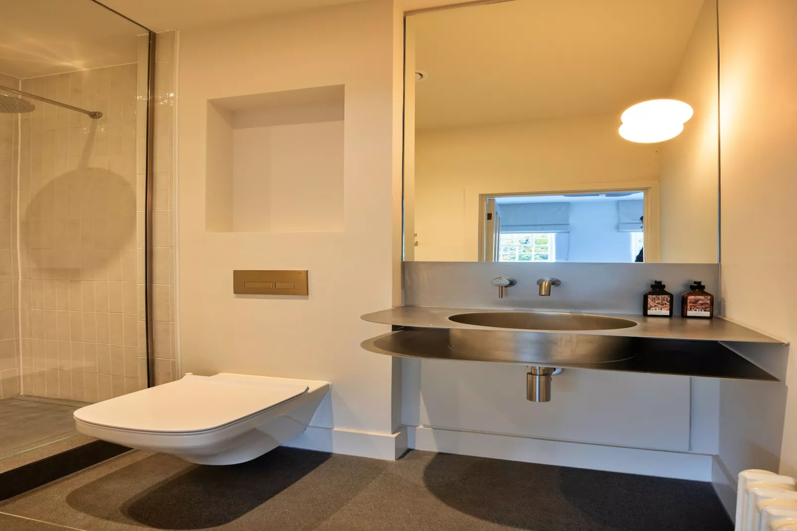 ARC Peaks-Bathroom