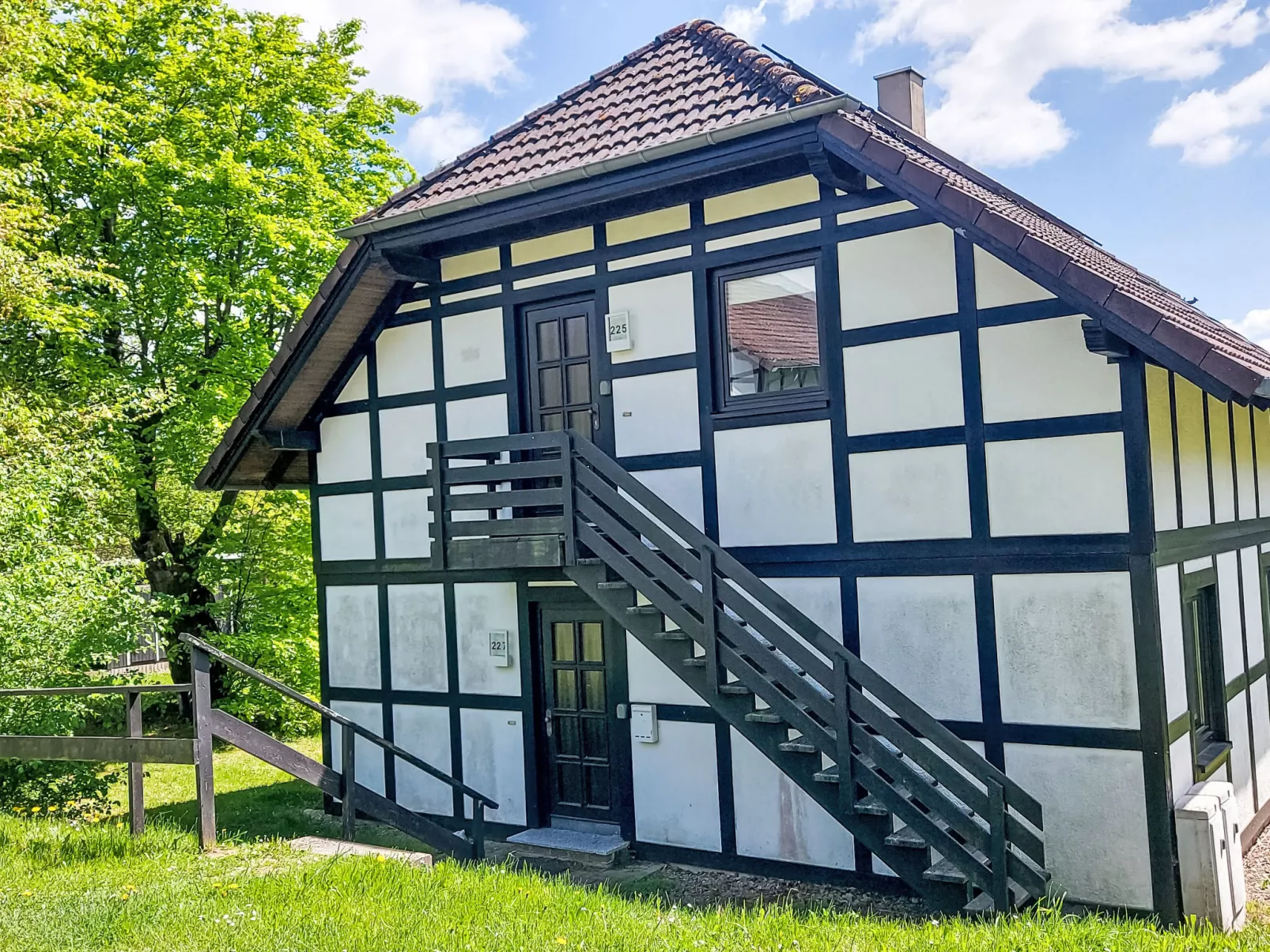 Sternberg 225/227 Ganzes Haus-Outside
