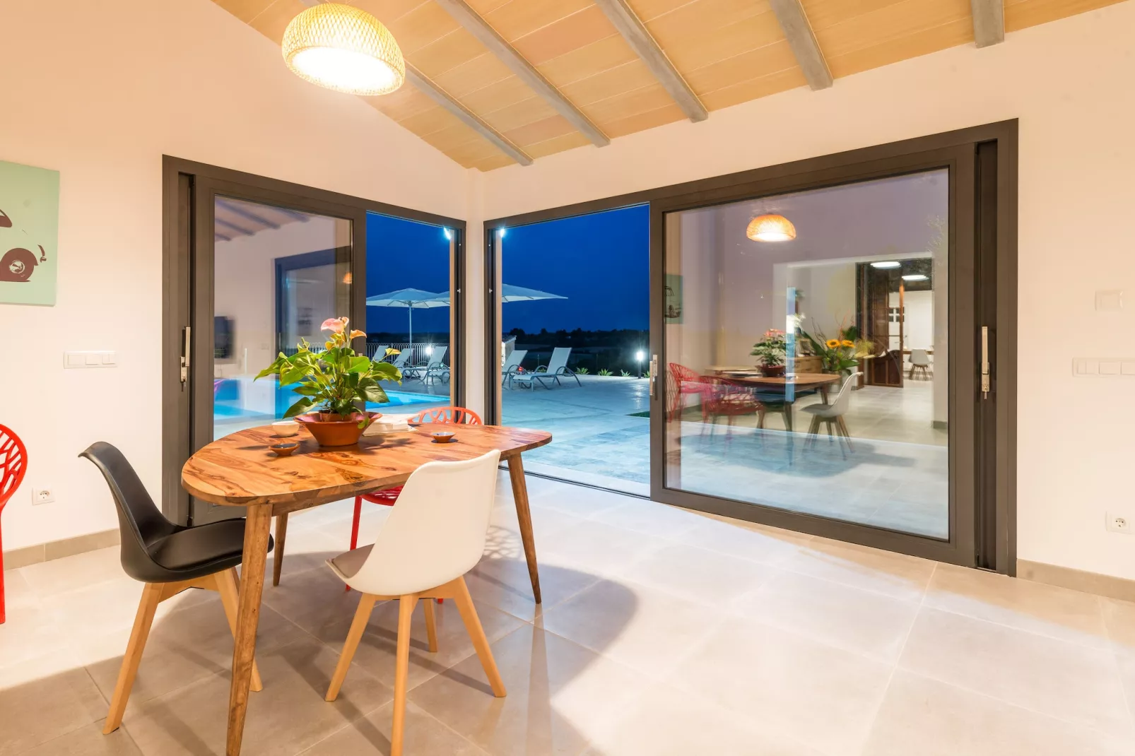 Son Vador-Dining room