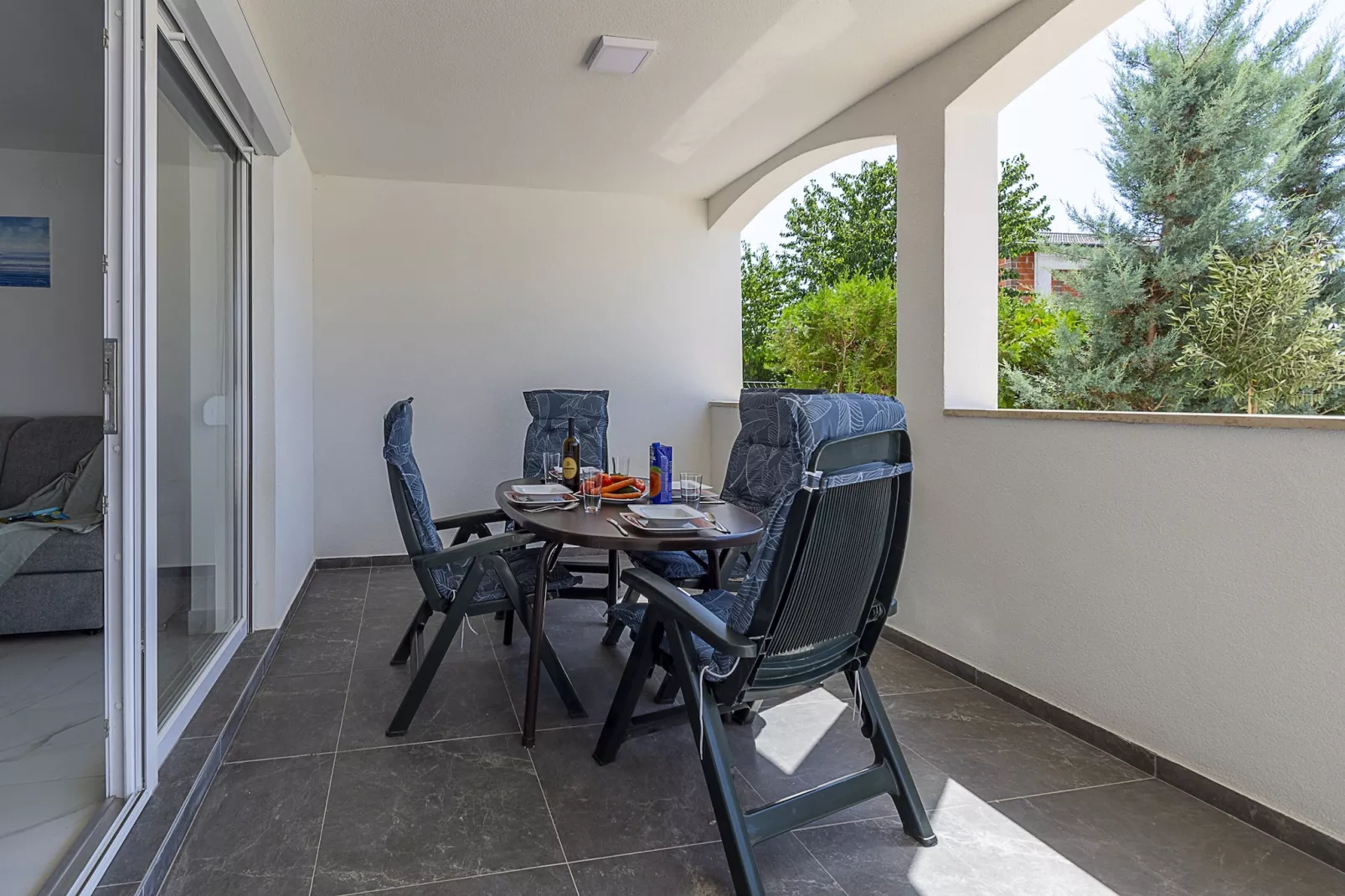 Villa Susanne with Private Pool-Terrasse