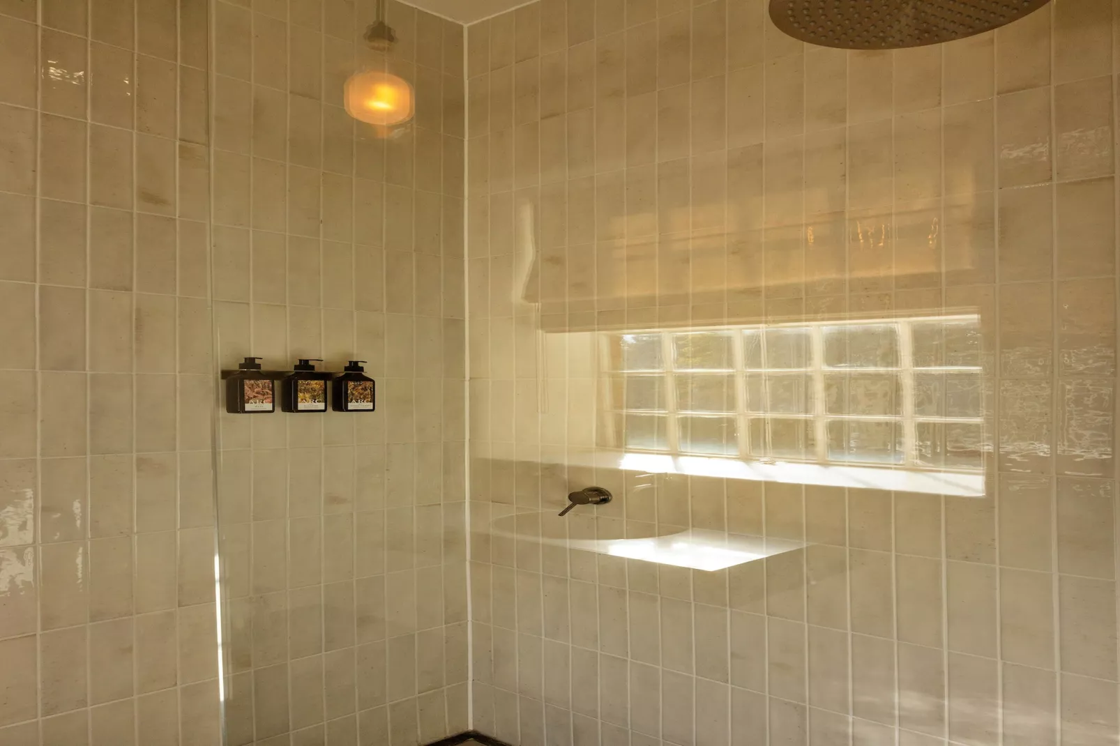 ARC Peaks-Bathroom