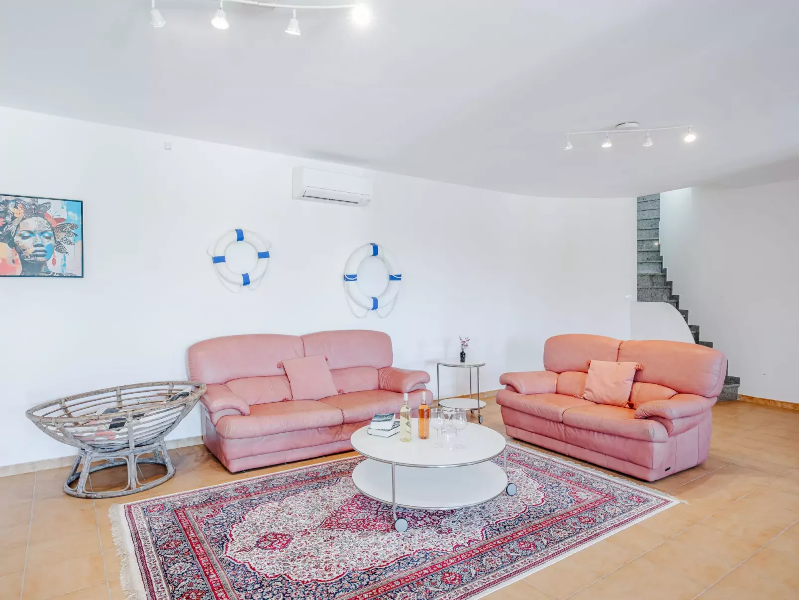 Villa Rosa-Inside
