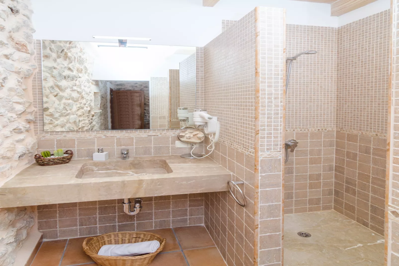 Finca Son Colom-Badezimmer