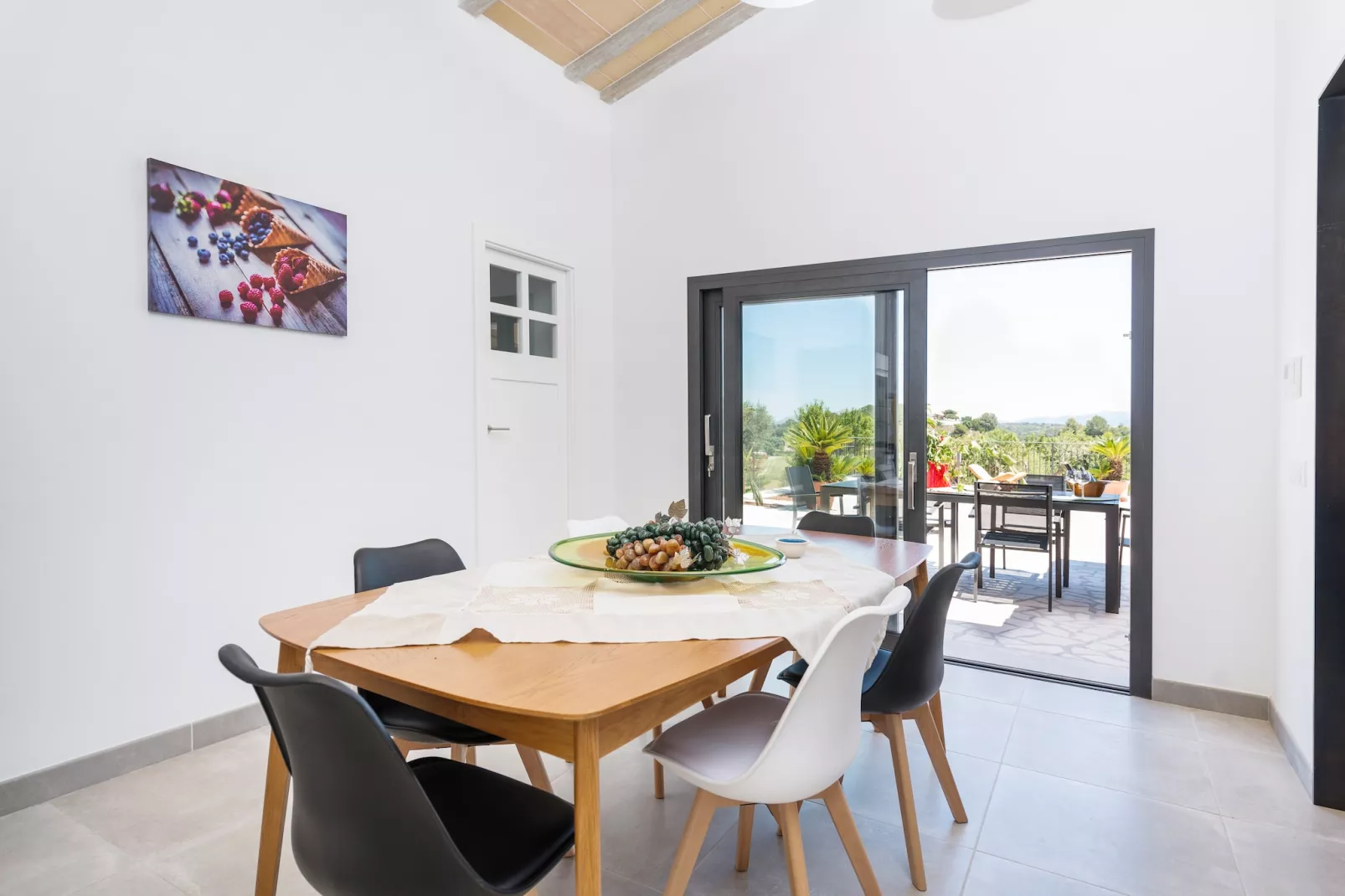 Son Vador-Dining room