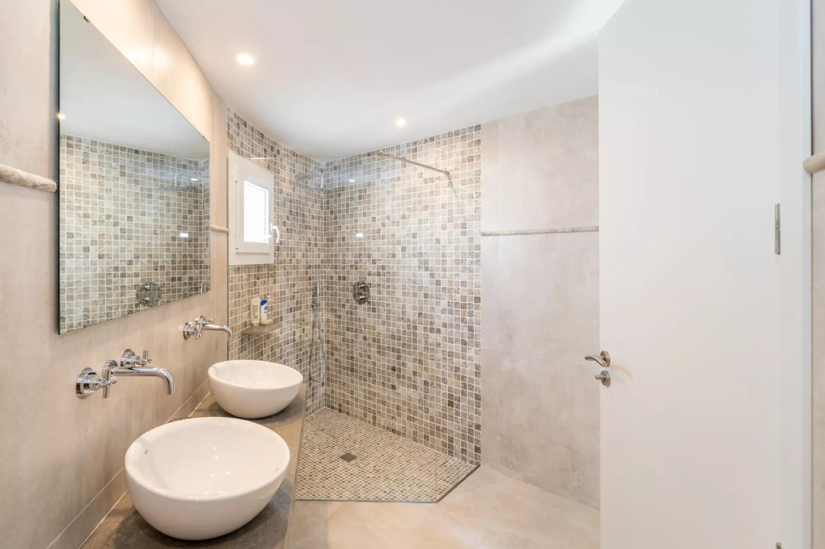 Villa Gaudina-Bathroom