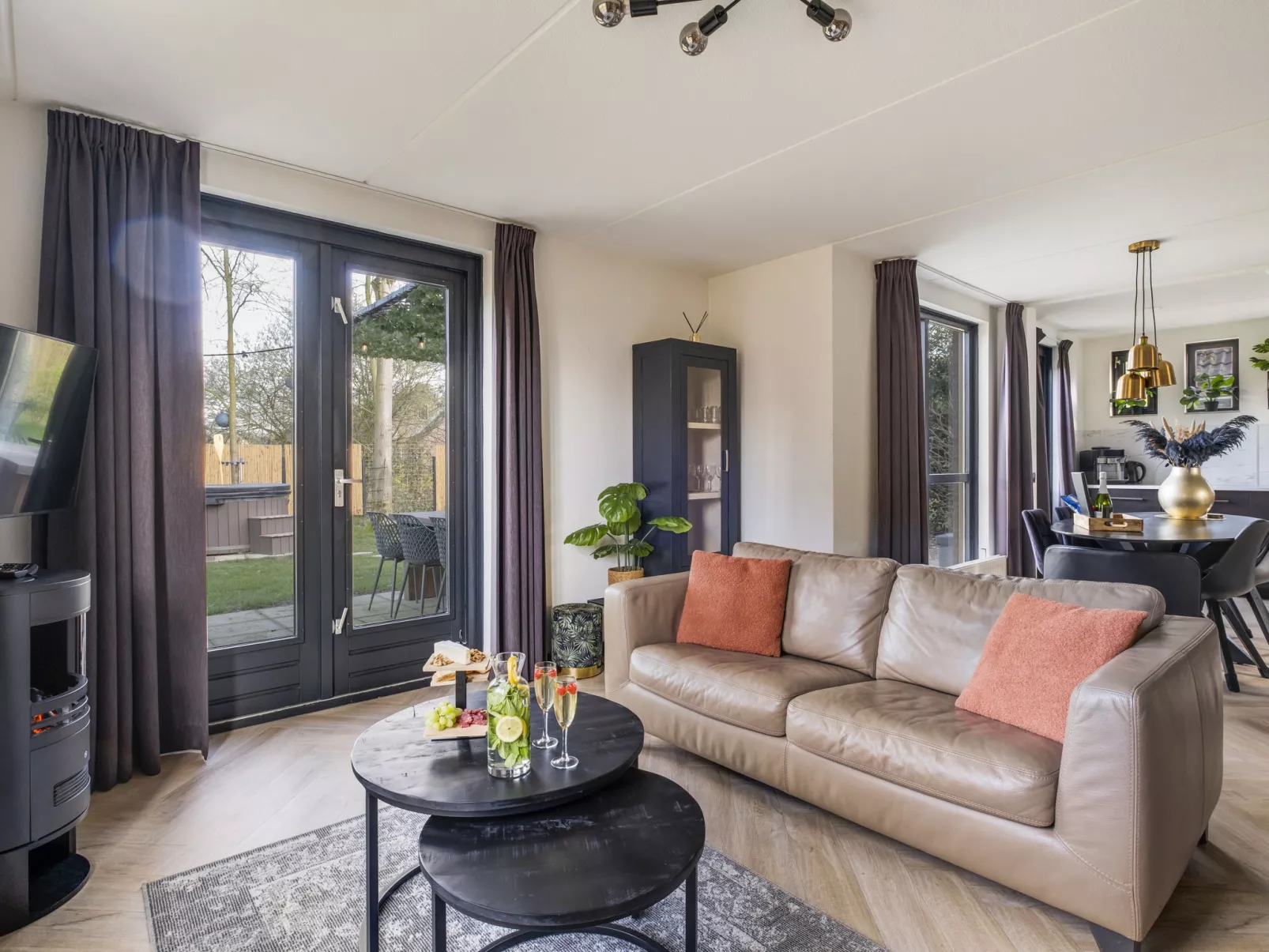 Coco Luxury Home-Inside