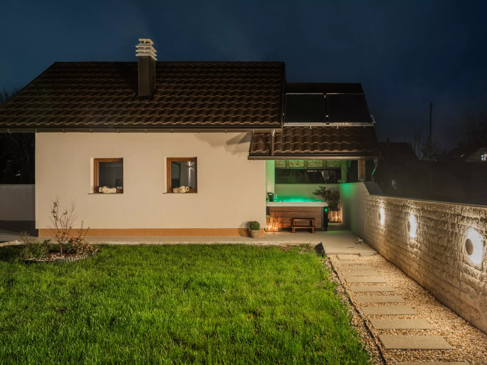 Holiday House Arni-Outside