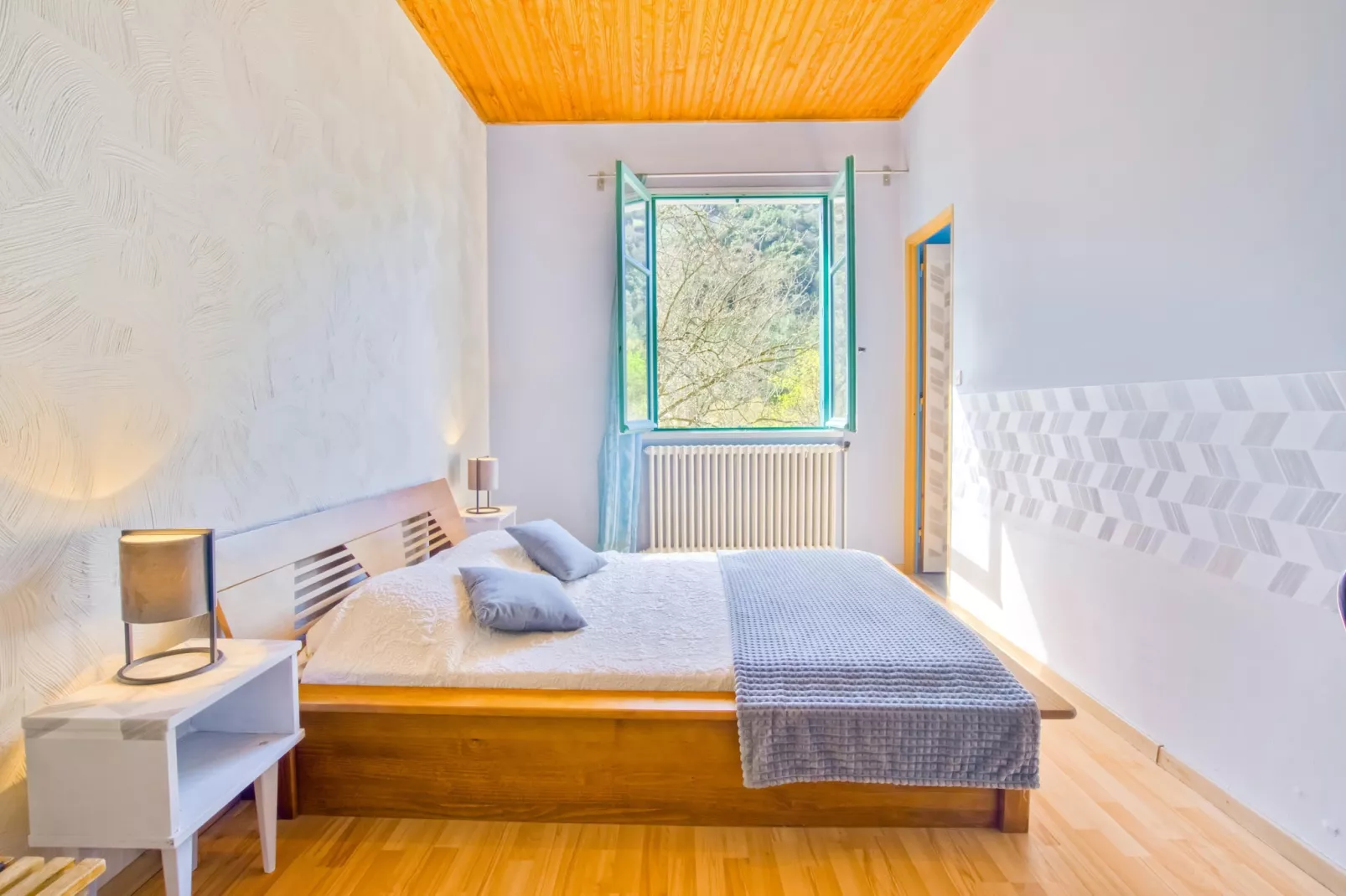 Les Cousinades-Bedroom
