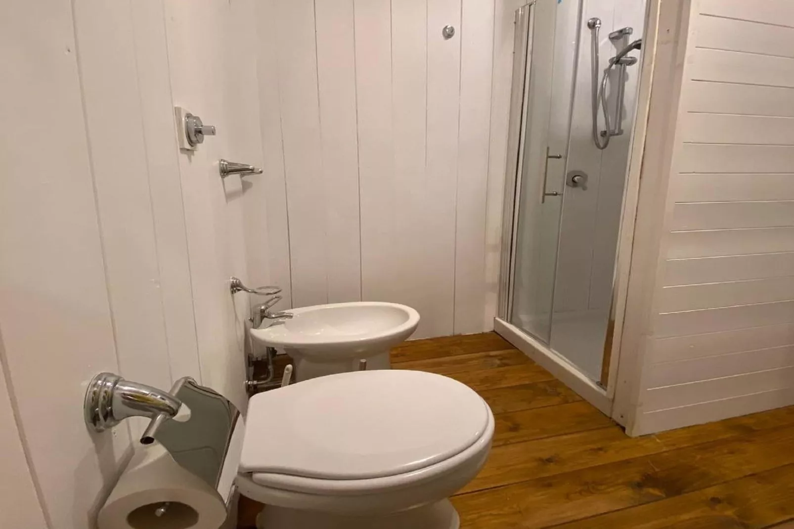 Villa Castelbuono-Bathroom
