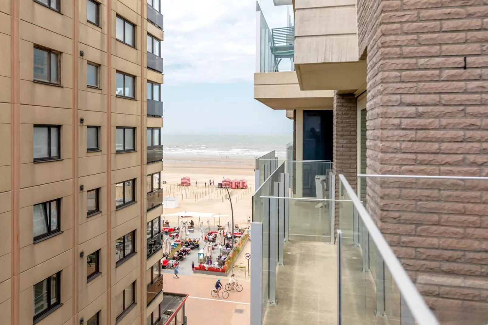 Le Roulis 0501-Terrassenbalkon