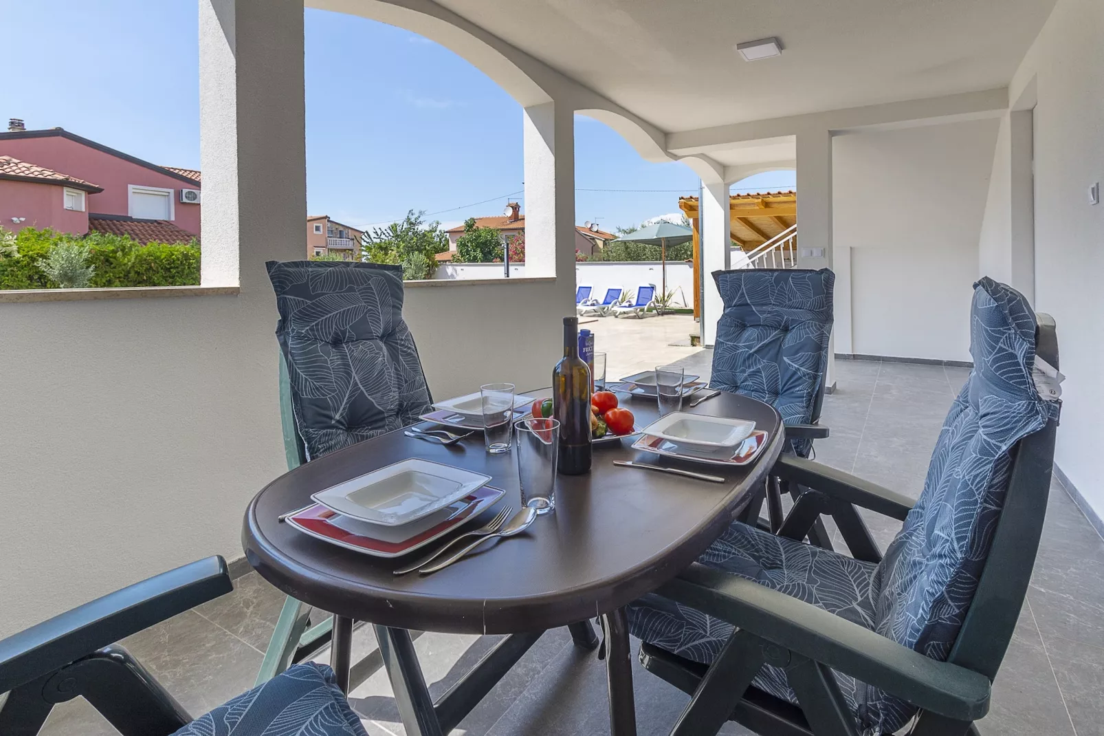 Villa Susanne with Private Pool-Terrasse