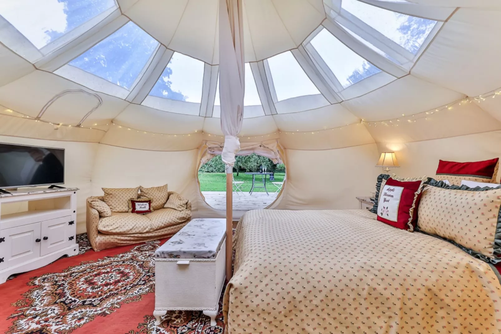 Walcot Hall-Bedroom