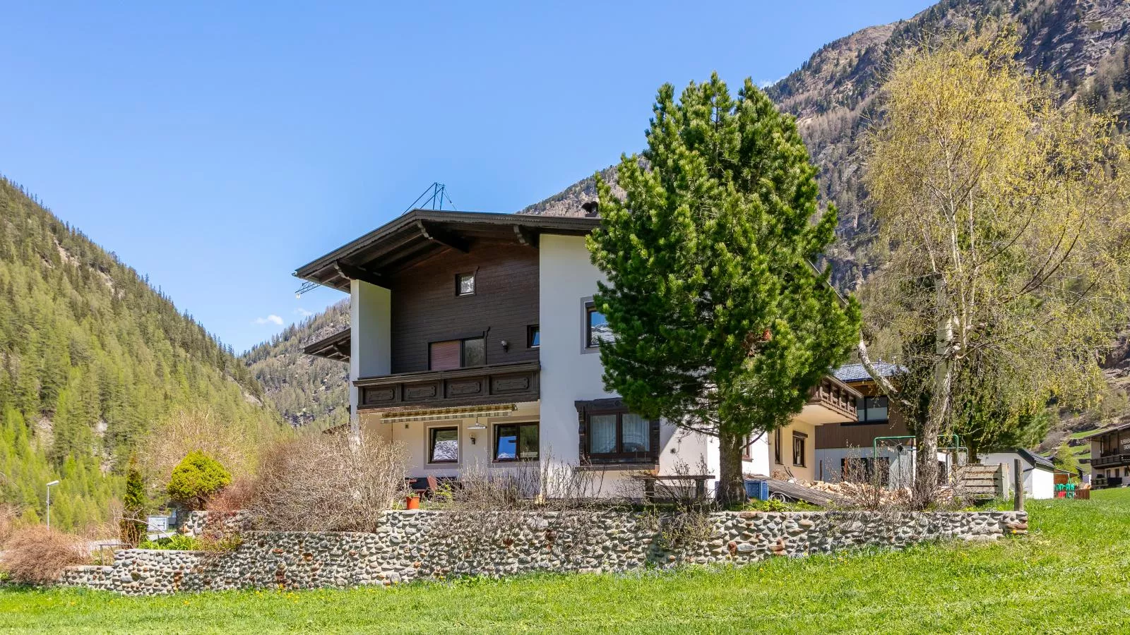 Haus Daniela-Außenbereich Sommer