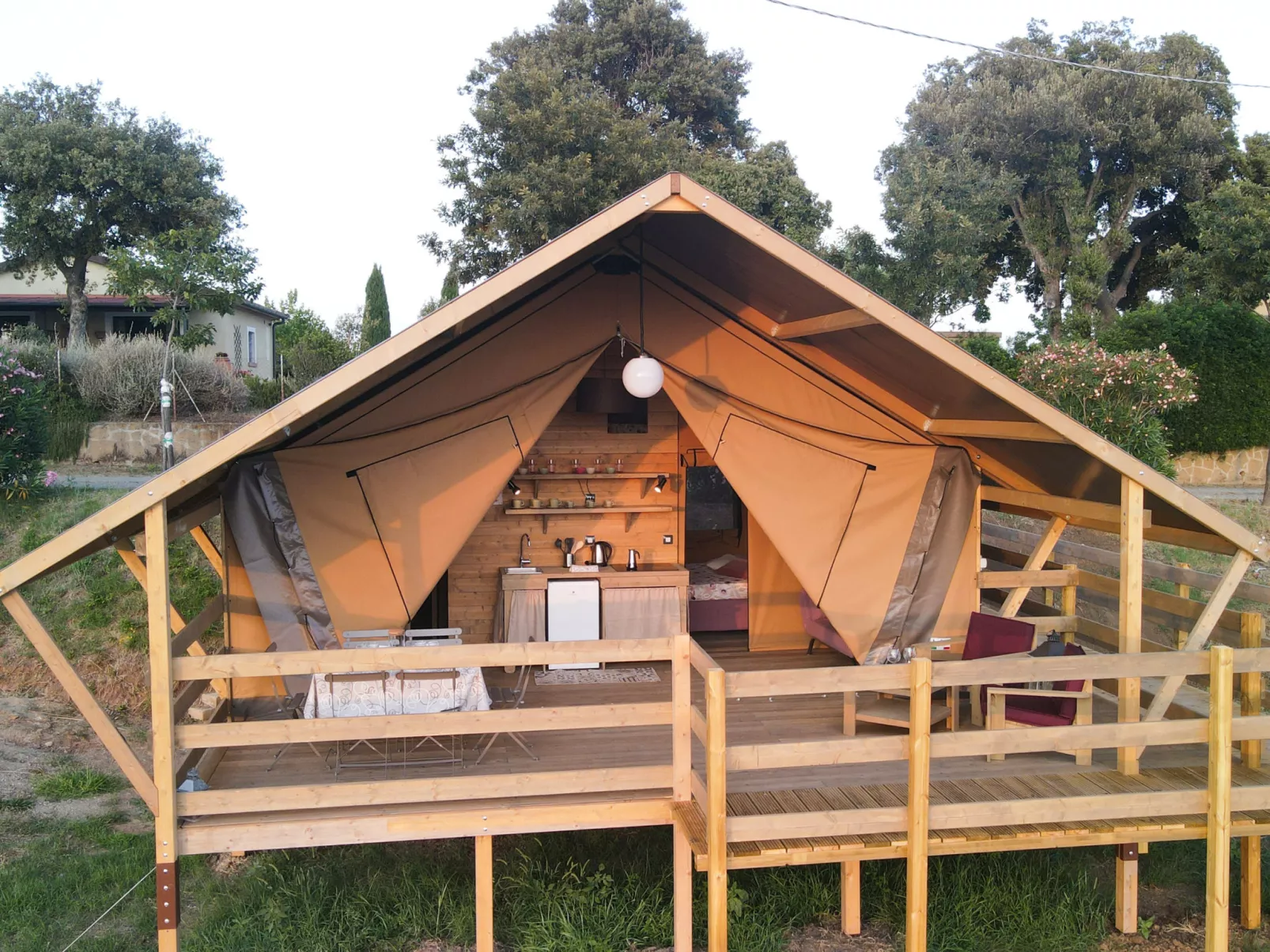 Glampingtent Zeus-Draußen