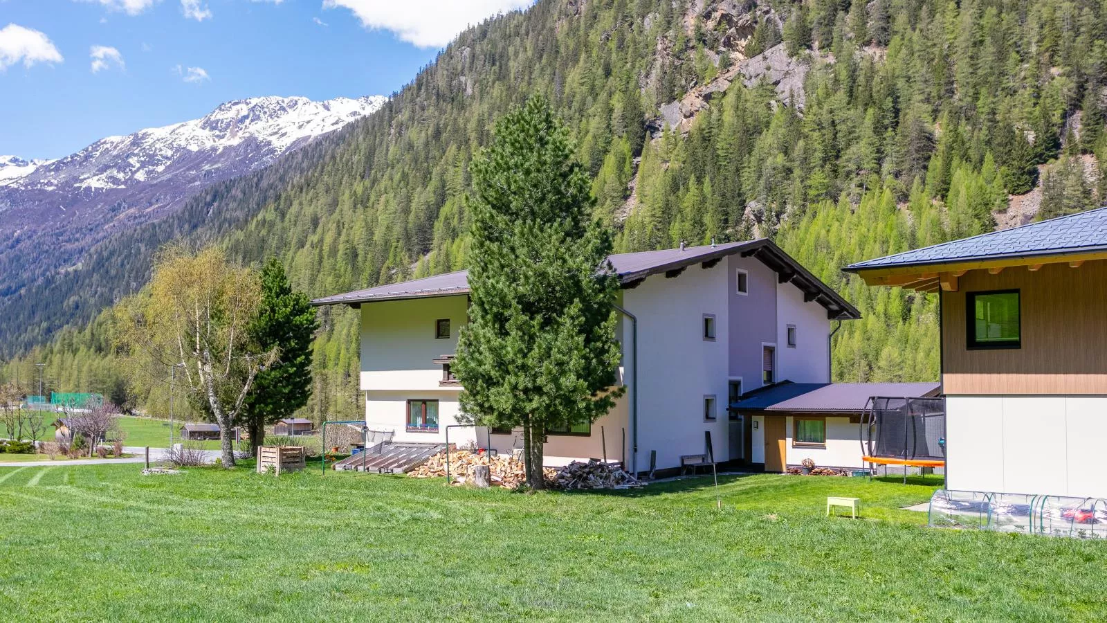 Haus Daniela-Außenbereich Sommer