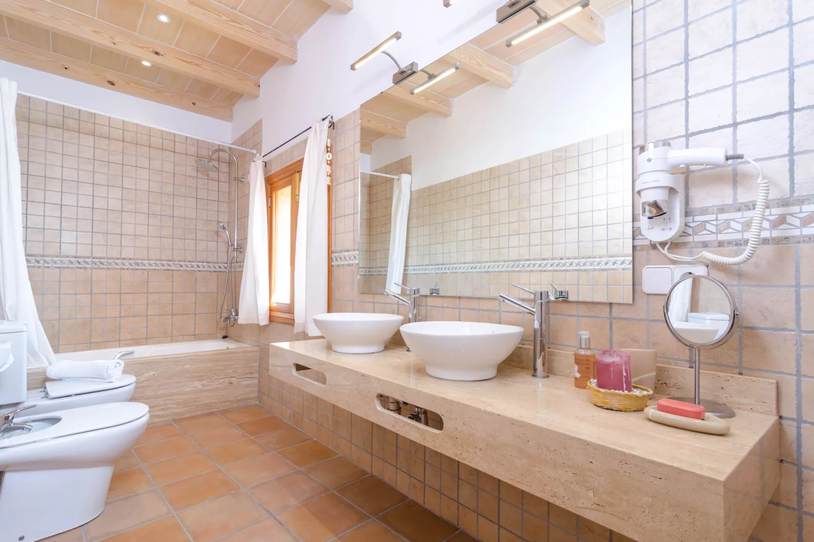 Finca Son Colom-Badezimmer