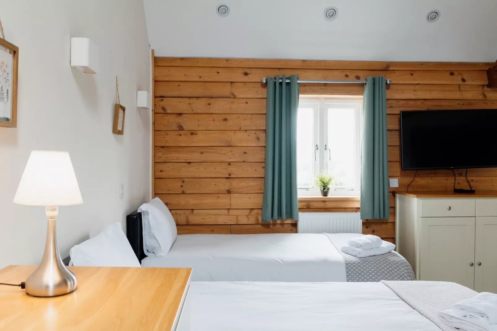 The Welsh Barn-Bedroom