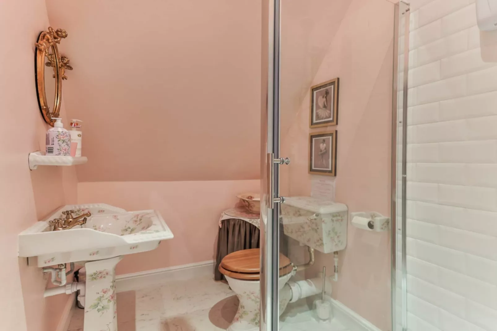 Walcot Hall-Bathroom