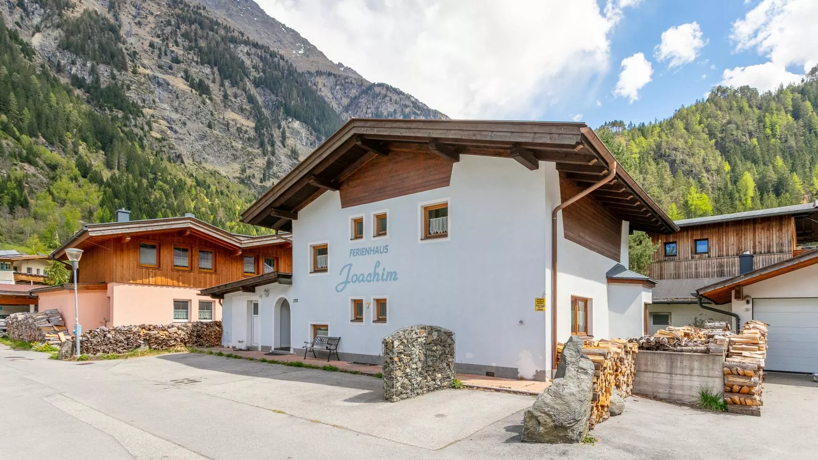 Haus Joachim-Exterior summer