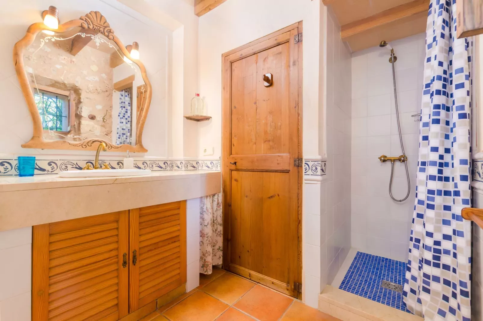 Finca Can Maria Costitx-Bathroom