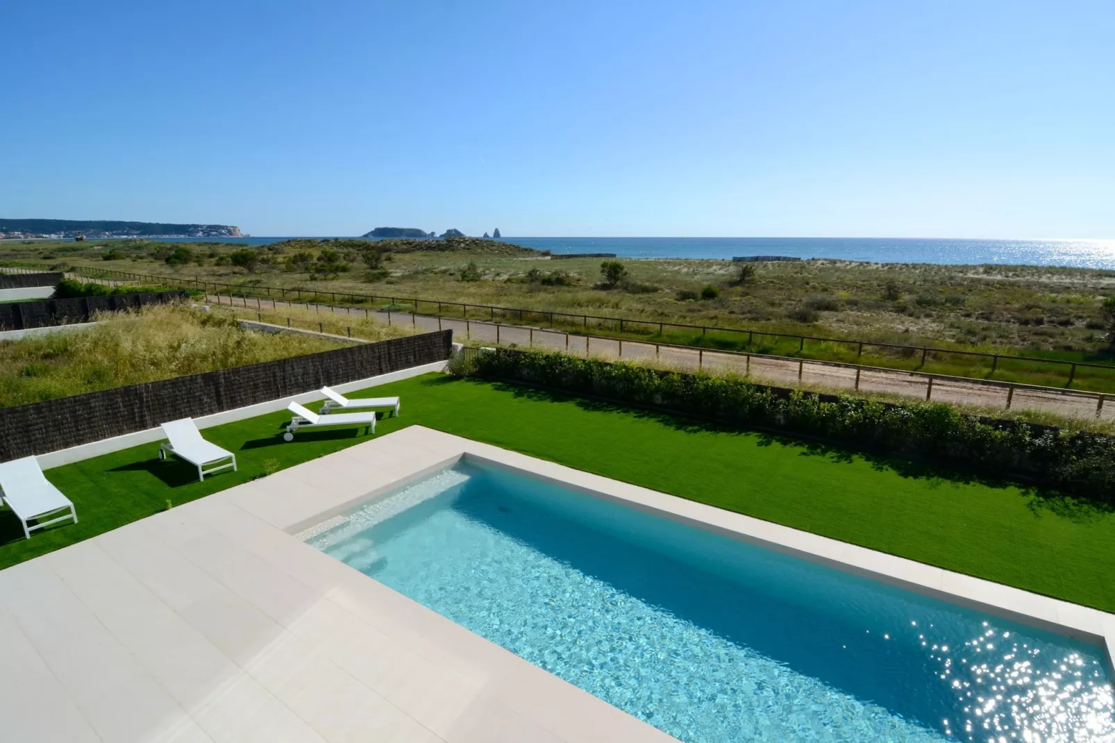 VILLA PINELL-Outdoor